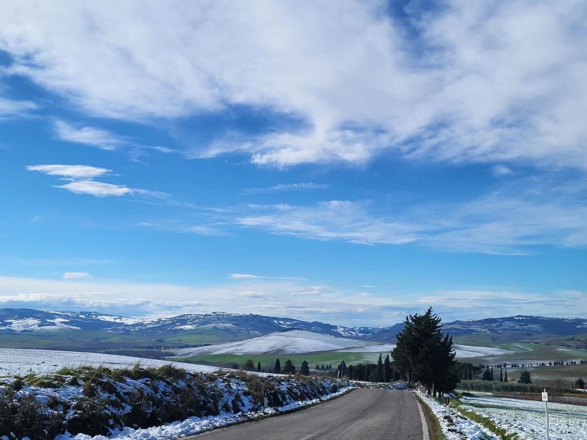 Отель Dimora In Francigena Сан-Куйрико-д'Орча Экстерьер фото